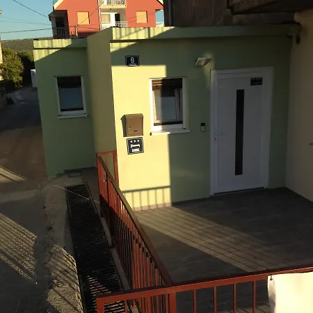 Chill Out 3* トロギール