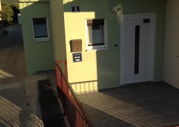 Chill Out 3* Τρογκίρ